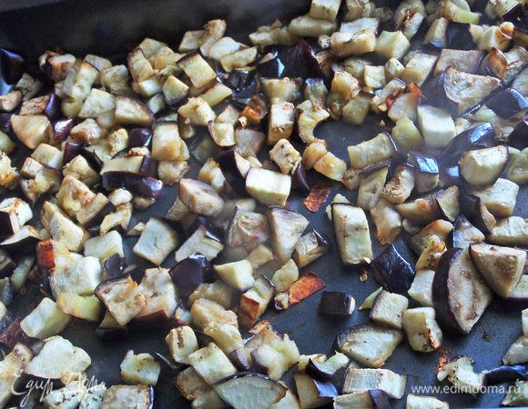 Запекать в духовке минут 25-30 при 160°С.