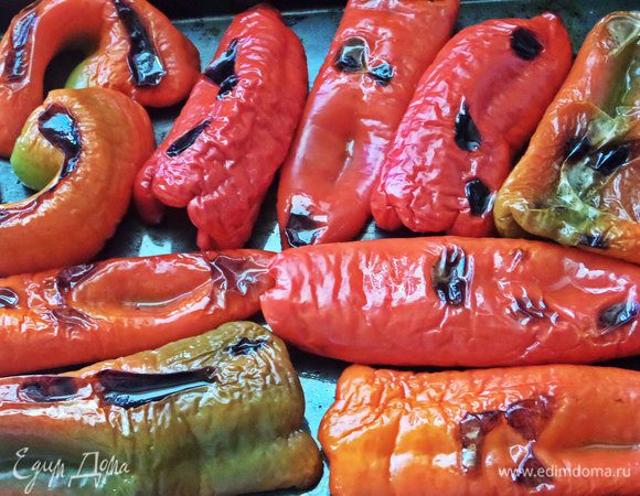 Запечь тоже в духовке с двух сторон (по 10 минут с каждой стороны) на смазанном маслом противне при 180°С.