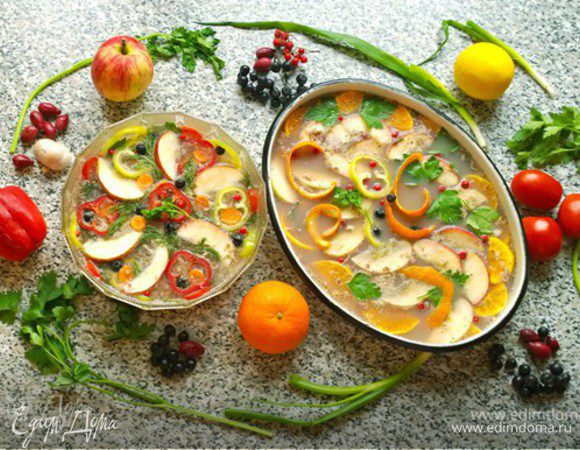 Утром вас будет ждать отличное праздничное угощение! Утиное заливное с брусникой подарит радостное настроение и порадует своим вкусом и цветом не только вас, но и ваших гостей! 