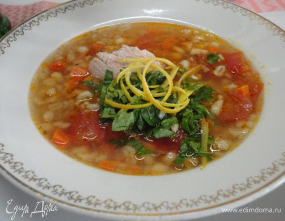 Подаем с кусочком мяса и посыпаем гремолатой. Приятного аппетита!