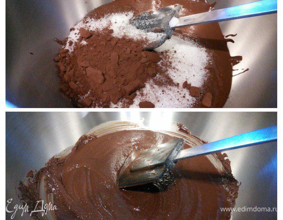 Шоколад порубить, растопить любым доступным вам способом. Добавить к шоколаду сахар и какао, размешать до полного растворения.