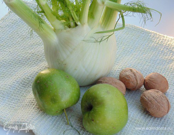 Ингредиенты. Яблоко нужно одно большое с кислинкой, в моем случае два небольших, зато со своей яблони.