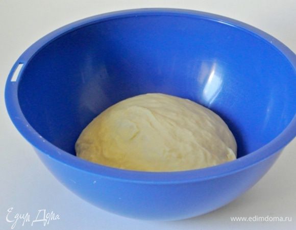 Оставить тесто на 60 — 90 минут.