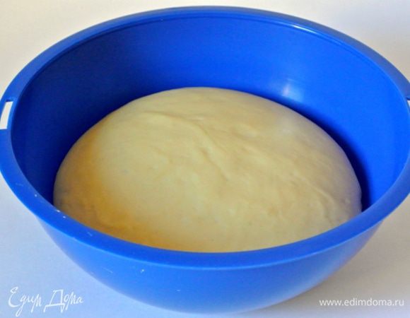 Вот так поднялось тесто после расстойки.