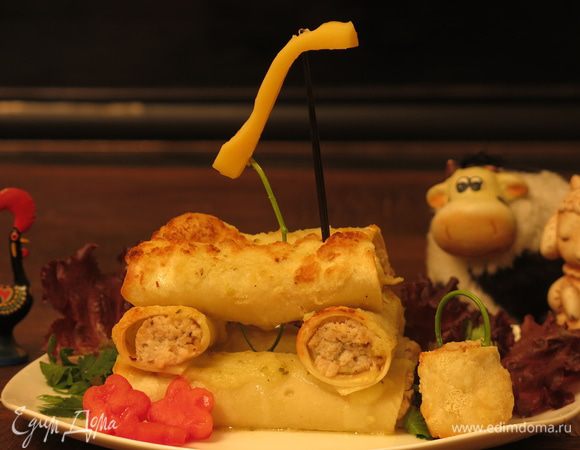 Из сыра и спагетти делаем колодезный журавль, украшаем томатами, зеленью. Приятного аппетита.