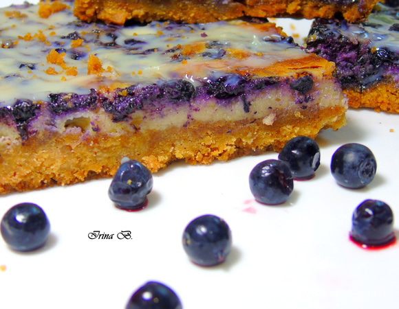 Разрезаем на квадратики и угощаемся, главное во время остановиться :) Приятного чаепития!