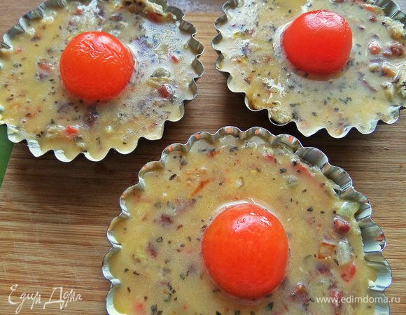 В центр поставить черри.