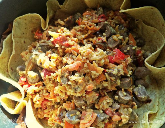 Выложить всю кашу с начинками.