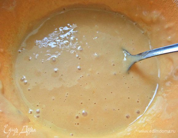 Тесто получается жидкое.