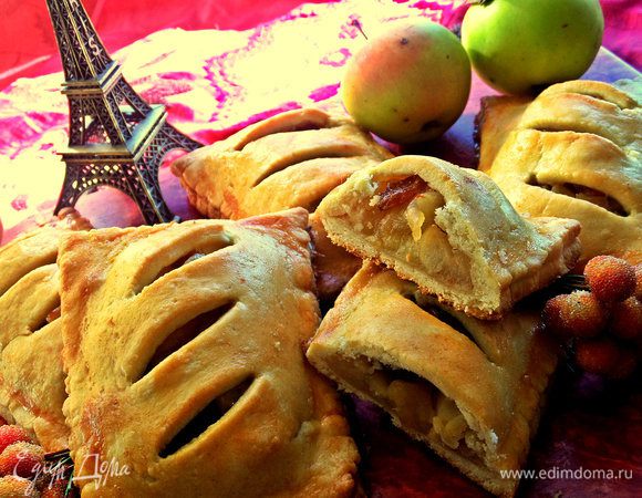 Пирожки очень вкусные! Пока сезон яблок, пробуйте.