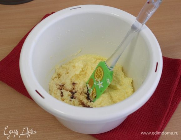 Добавить ванильный экстракт.