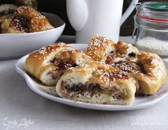 В теплом виде пирог особенно вкусен. Приятного аппетита!