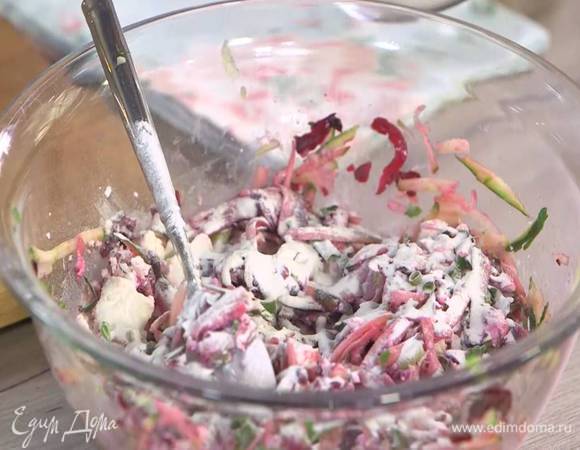 Всыпать муку, все перемешать.