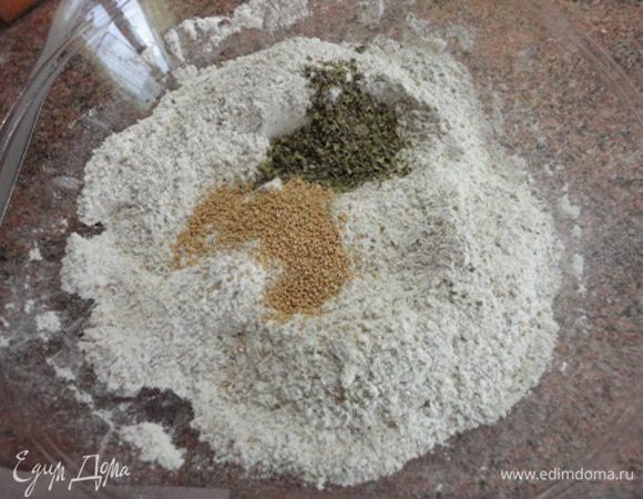 И добавить дрожжи с майораном.