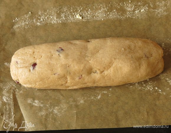 Выкладываем колбаски на противень и выпекаем при 170°С на 30 минут. Готовила порционно каждую колбаску, подбирала режимы выпечки.