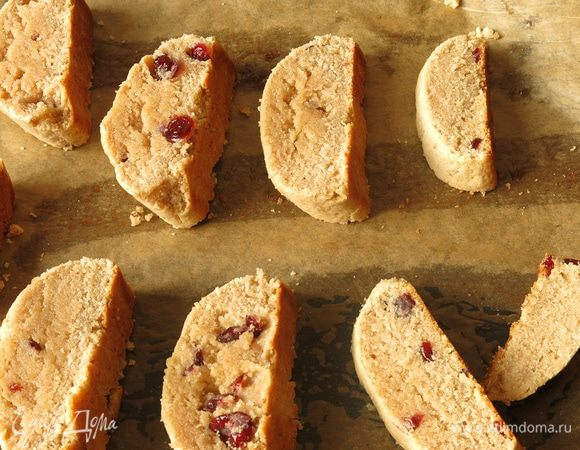 Уменьшаем температуру до 150°С, запекаем по 10 — 15 минут с каждой стороны.