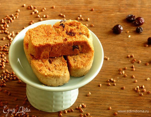 Через указанное время переворачиваем. Получаются румяные печенья. Храним в коробке. Приятного аппетита!