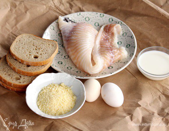 Предлагаю начать приготовление с начинки для тортелли.
Для этого нам понадобятся: филе рыбы (в моем случае треска), сыр пармезан, сливки жирные, один яичный белок, соль, перец, мускатный орех по вкусу.