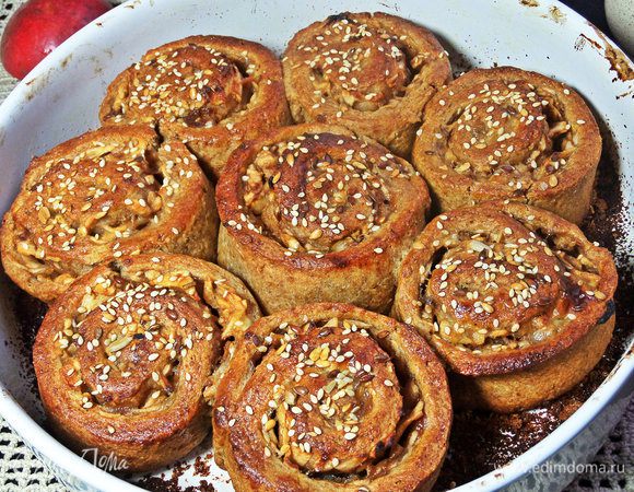 Выпекаем до румяного состояния 30 — 35 минут при 180°С. Правда у меня тяжёлая форма керамическая, на ее прогрев уходит минут 5.