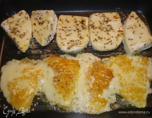 Обжариваем на сковороде-гриль на небольшом количестве растительного масла.