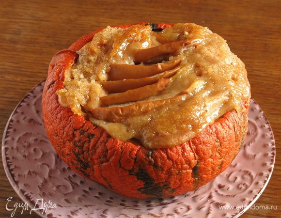 Посыпаем сахарной пудрой.