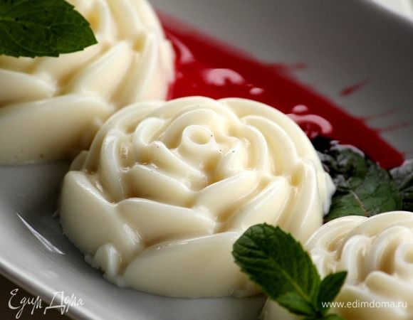 Декор в виде джема и мяты мне показался очень уместным. Также, можно использовать шоколадный крем или карамель для украшения.