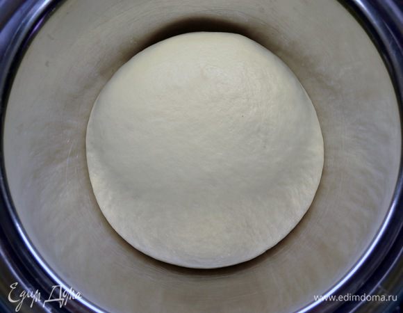 За это время тесто увеличится в объеме дважды.