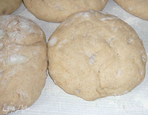 Лепешки должны подойти. Они становятся, буквально, воздушными. 