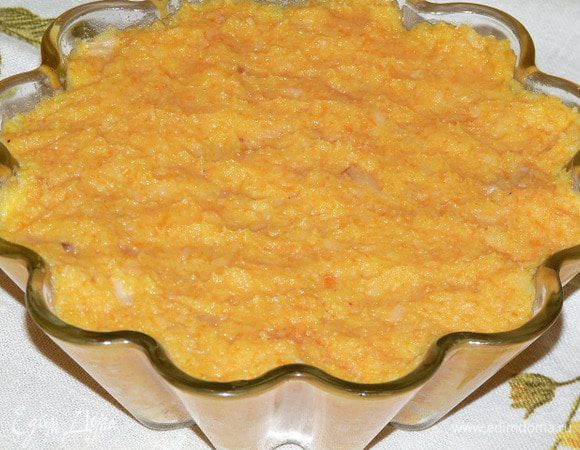 Выложить картофельно-тыквенную массу, разровнять.