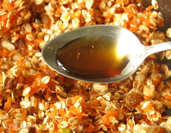 Добавим кленовый сироп.