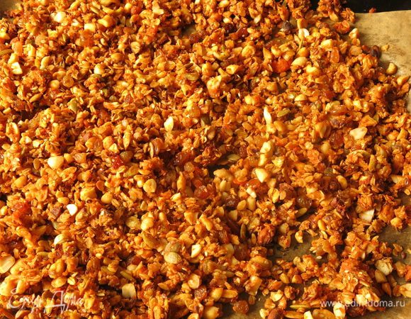 Подсушенные хлопья вынимаем, даем остыть и храним в банках. Подаем с молоком или вприкуску к чаю. Приятного аппетита!