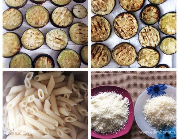 Обжариваем ломтики баклажанов в оливковом масле. Я жарила на сковороде-гриль, слегка только смазав ее маслом. Пока жарятся баклажаны, варим пасту и натираем брынзу и пармезан на терке.