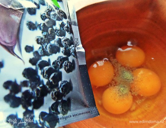 Добавляем специи. Чесночный перец (подарок от ЕД).