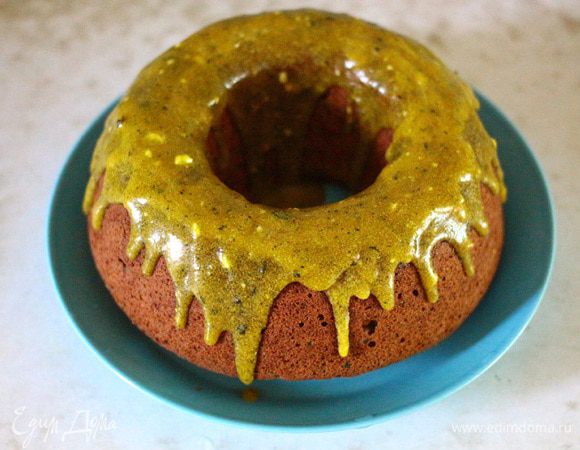 Готовый кекс остудить и покрыть глазурью.
