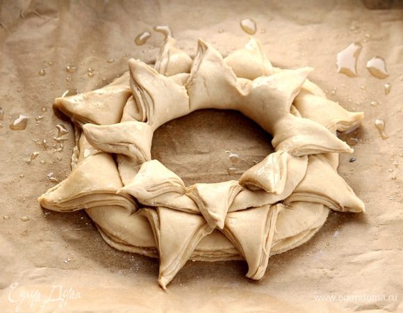 Загнем второй ряд лепестков.