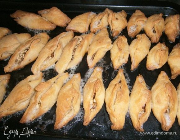 Это пахлава после 40 минут запекания. Масло исчезло.