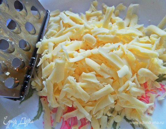 Сыр натереть. Сыра можно брать смело больше!