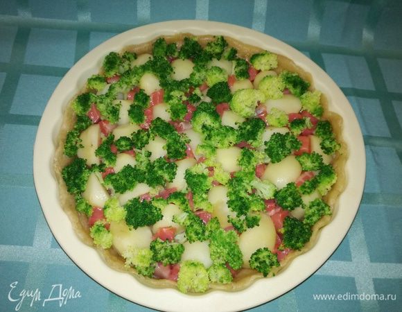 Выкладываем брокколи.