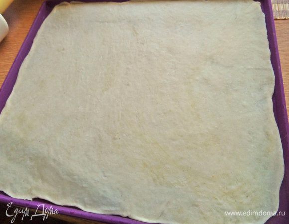 Мой пласт занял всю поверхность силиконового коврика размером 30 см на 34 см.