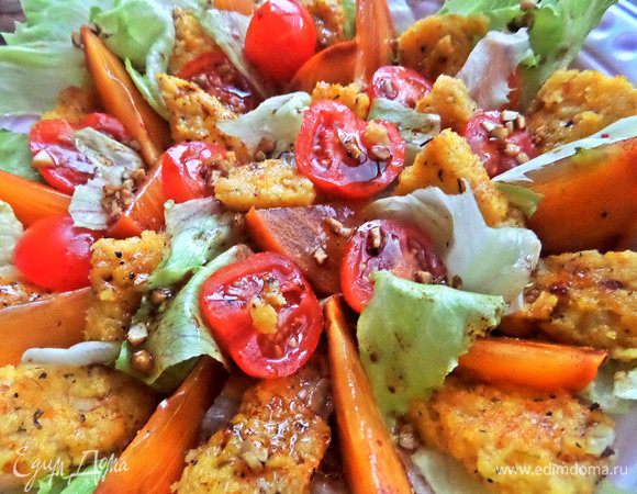 Полить заправку сверху на салат.