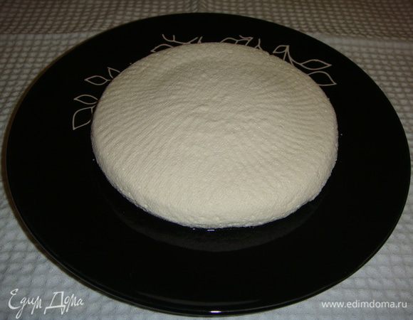 Готовую рикотту можно хранить в холодильнике 1 неделю. У меня получилсь 500 г сыра.