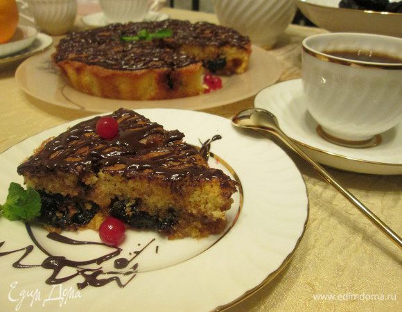 Ягодами и листиками мяты. Приятного чаепития!