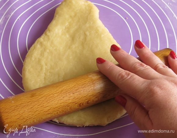 Раскатываем фигурку.