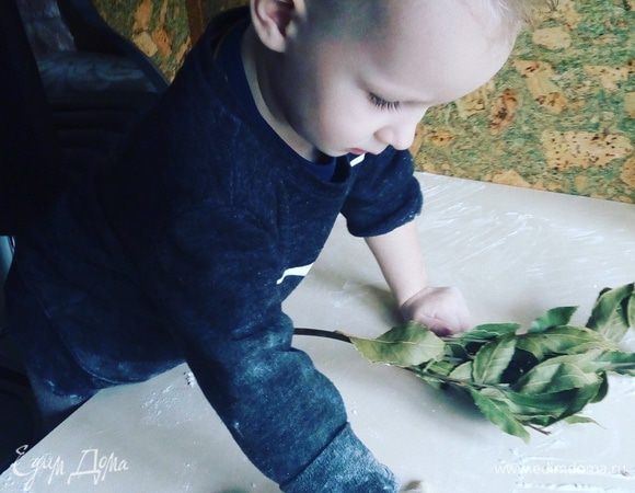 Желательно взять в команду какого-нибудь помощника, так дело пойдет гораздо быстрее))