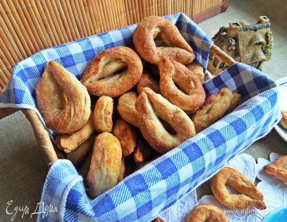 Готовые ссыпаем в корзинку или вазочку. И так все партии.