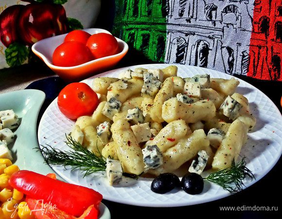 Посыпать смесью перцев по желанию.