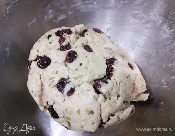 Замесить тесто. 