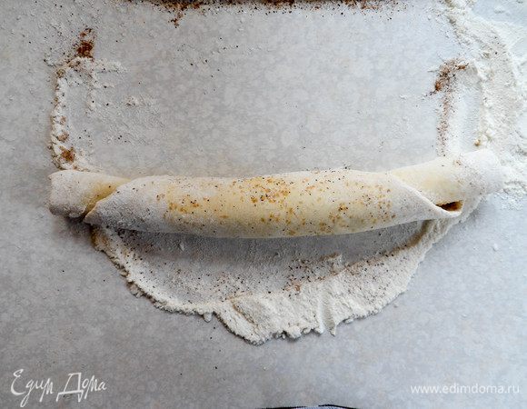 Затем каждый прямоугольник сворачиваем в рулет. 