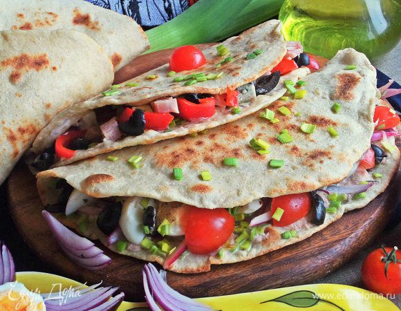 Пьядины и без начинки, кстати, очень вкусные, их можно есть «всухую» вместо хлеба.