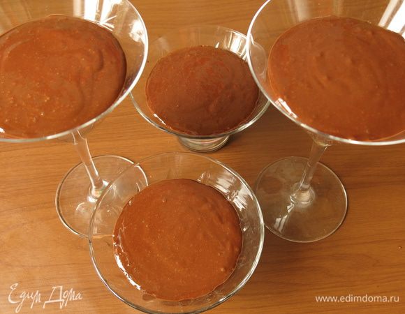 Заливаем ганаш, ставим в холодильник.